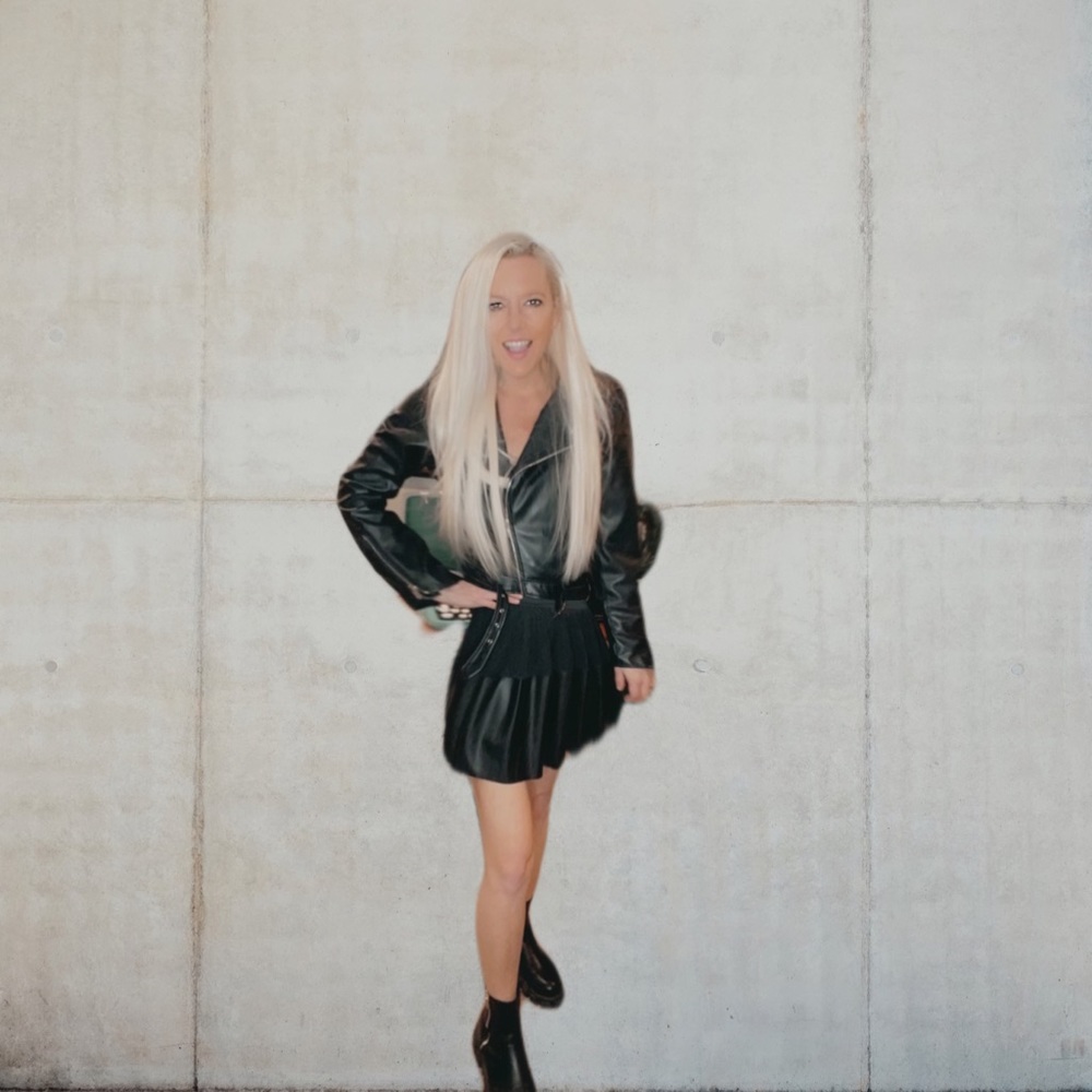New trendy chic Black mesh leather skirt